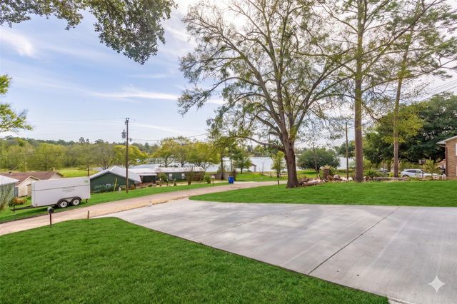 128 Schooner, Livingston, TX 77351