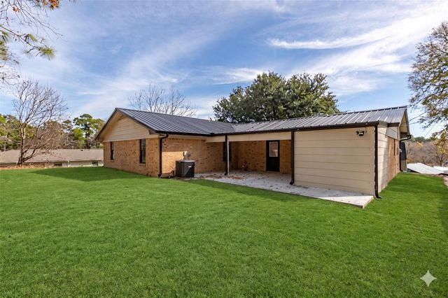 128 Schooner, Livingston, TX 77351