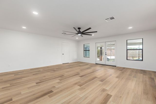 128 Schooner, Livingston, TX 77351
