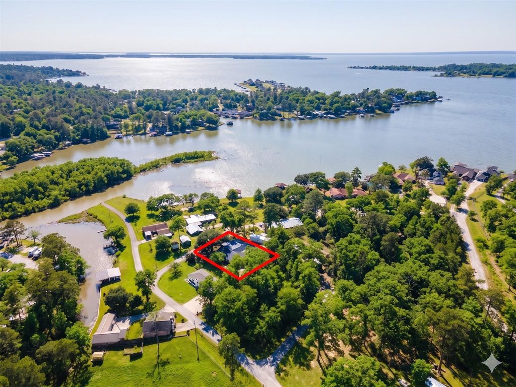 128 Schooner, Livingston, TX 77351