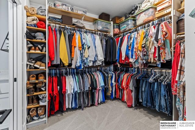 10105 S 180th Avenue Circle, Omaha, NE 68136