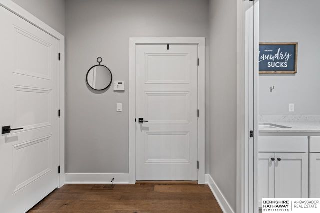 10105 S 180th Avenue Circle, Omaha, NE 68136