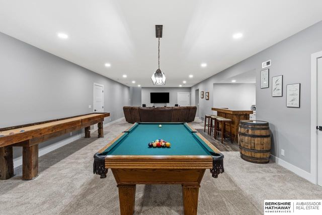 10105 S 180th Avenue Circle, Omaha, NE 68136