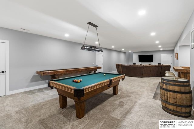 10105 S 180th Avenue Circle, Omaha, NE 68136