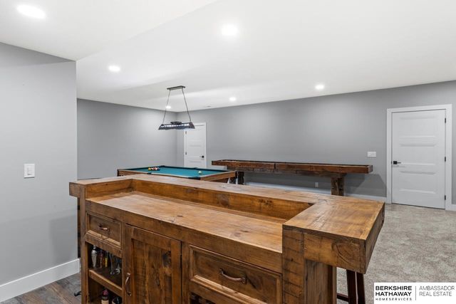 10105 S 180th Avenue Circle, Omaha, NE 68136