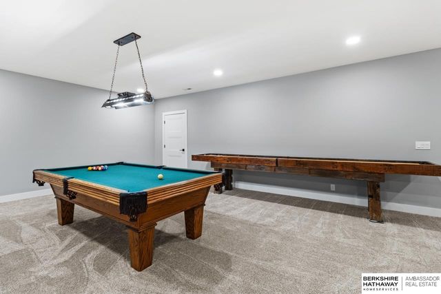 10105 S 180th Avenue Circle, Omaha, NE 68136