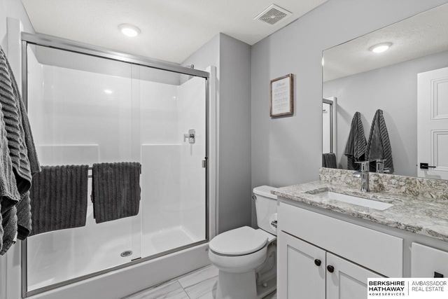 10105 S 180th Avenue Circle, Omaha, NE 68136