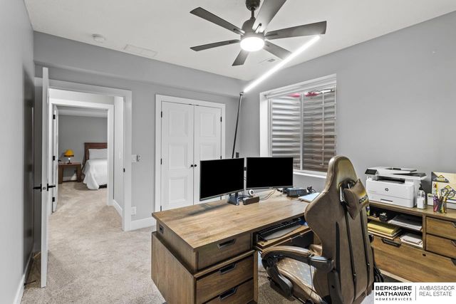 10105 S 180th Avenue Circle, Omaha, NE 68136