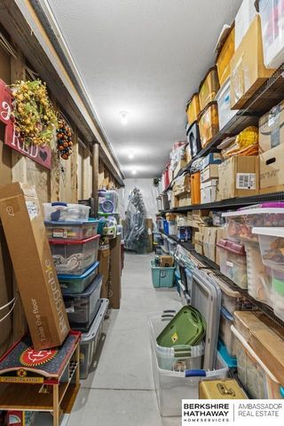 10105 S 180th Avenue Circle, Omaha, NE 68136