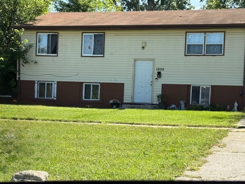 1939 Ashland Avenue, Chicago Heights, IL 60411