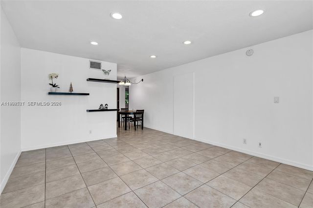 2175 NE 56th St 107, Fort Lauderdale, FL 33308