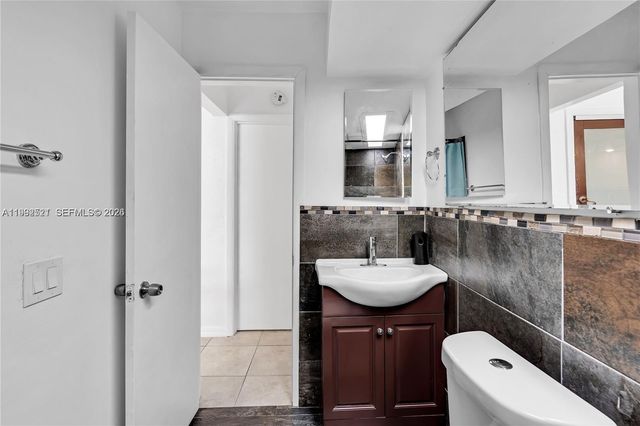 2175 NE 56th St 107, Fort Lauderdale, FL 33308