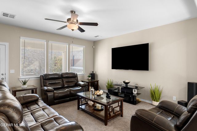 232 GOLDEN RISE, El Paso, TX 79928