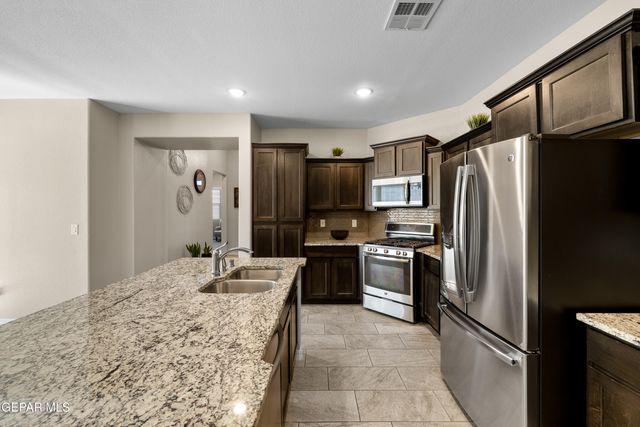 232 GOLDEN RISE, El Paso, TX 79928