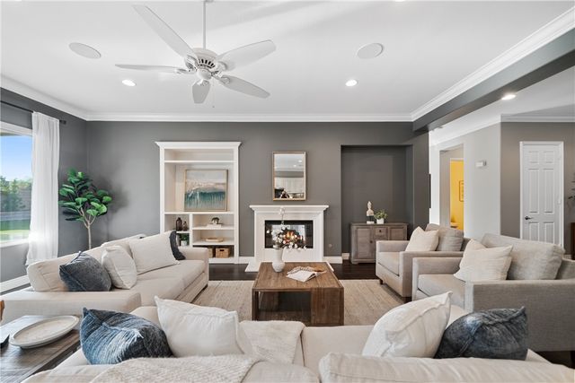 658 Barbre, Corona, CA 92879