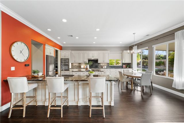 658 Barbre, Corona, CA 92879