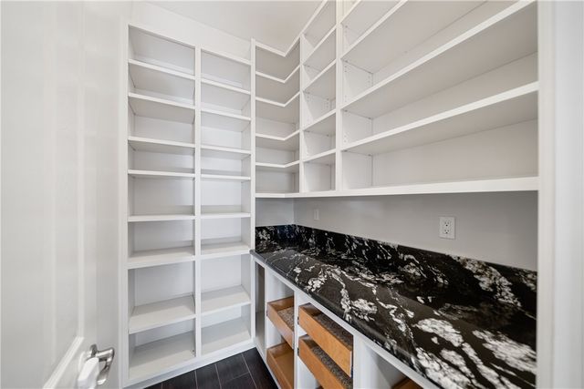 658 Barbre, Corona, CA 92879