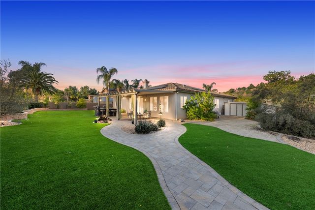 658 Barbre, Corona, CA 92879