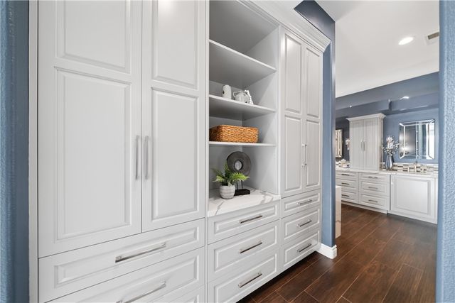 658 Barbre, Corona, CA 92879