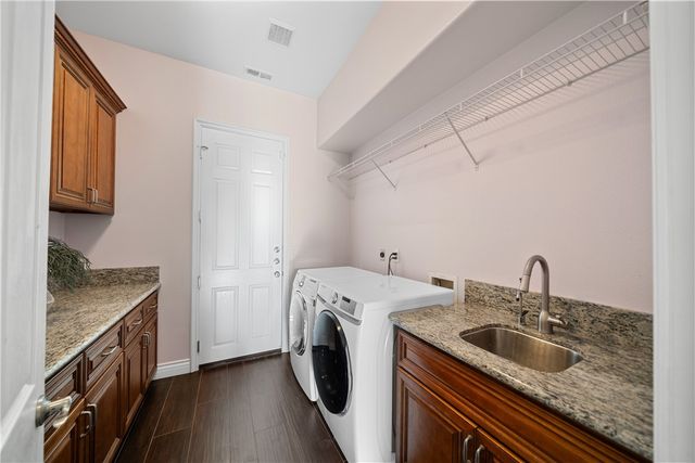 658 Barbre, Corona, CA 92879