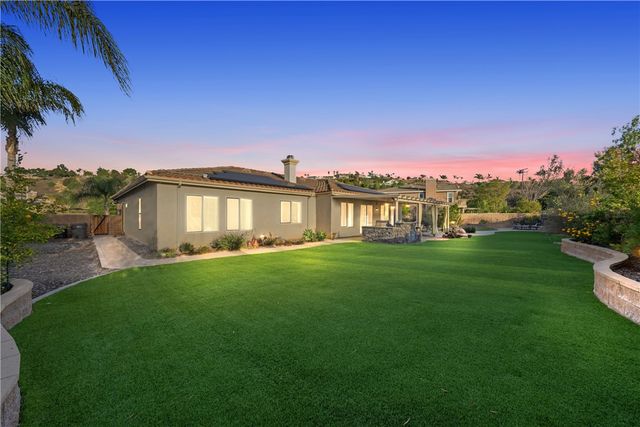 658 Barbre, Corona, CA 92879