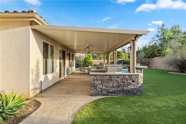 658 Barbre, Corona, CA 92879