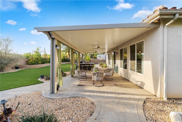 658 Barbre, Corona, CA 92879