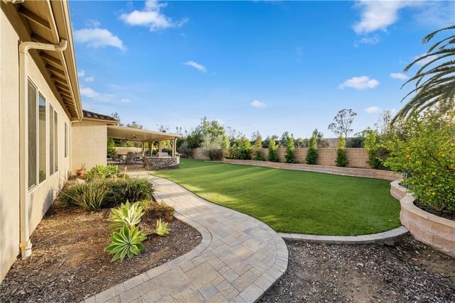 658 Barbre, Corona, CA 92879