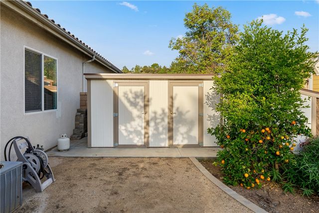 658 Barbre, Corona, CA 92879