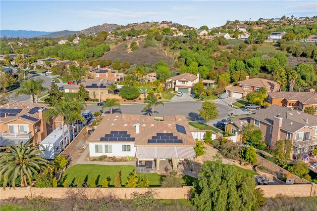 658 Barbre, Corona, CA 92879