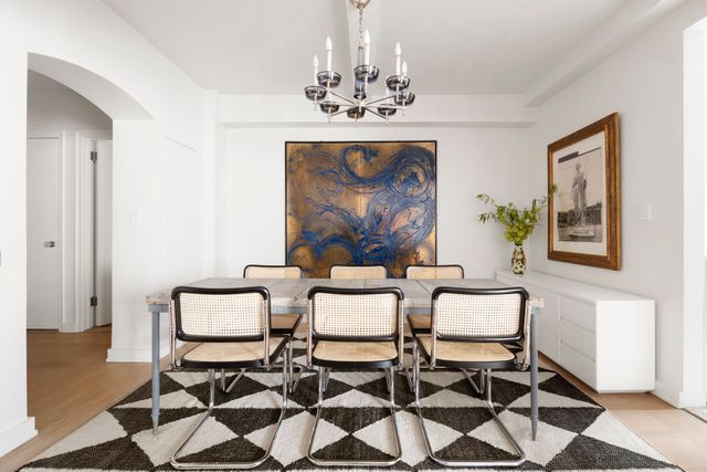 350 W 57th St Apt 10D, New York City, NY 10019