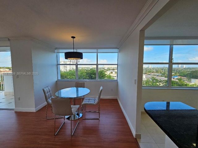 1300 NE Miami Gardens Dr 706E, Miami, FL 33179