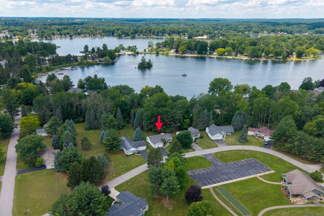 7597 Sunset Shores Drive, Morton Twp, MI 49346