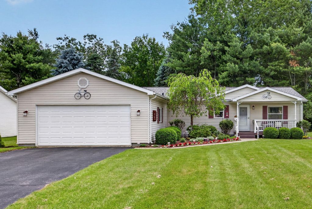 7597 Sunset Shores Drive, Morton Twp, MI 49346