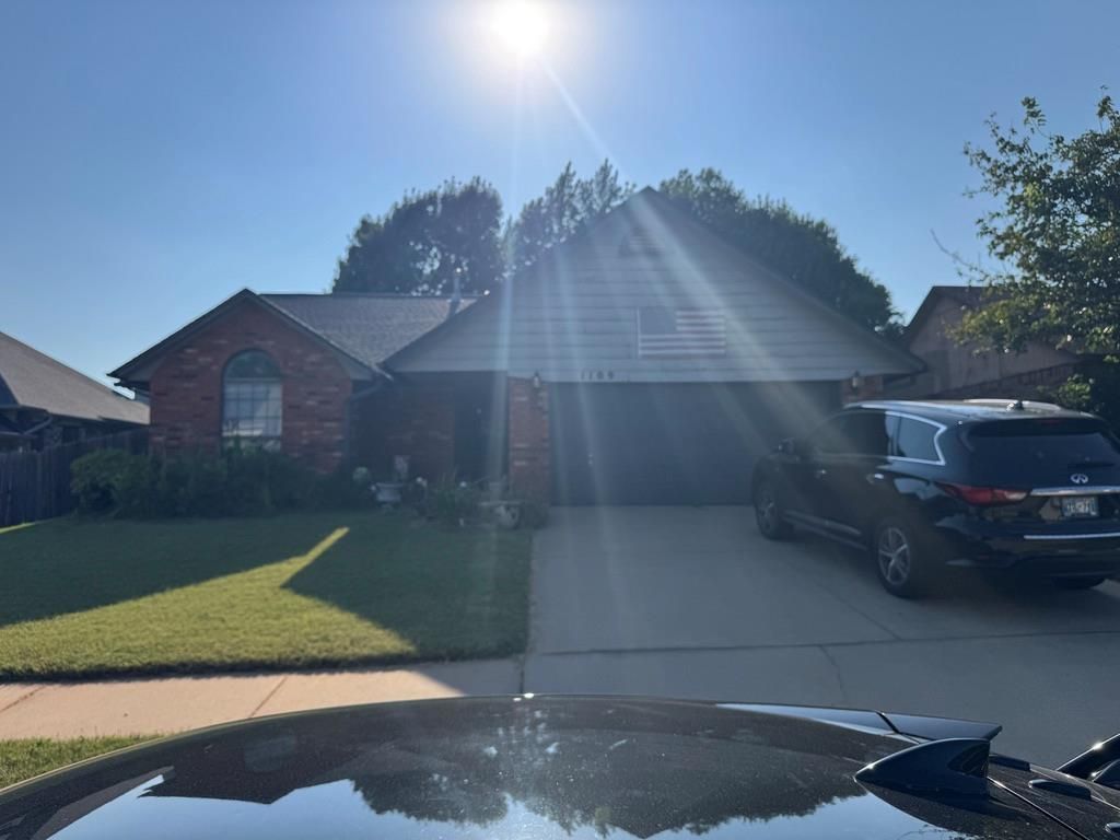 1109 David Road, Moore, OK 73160