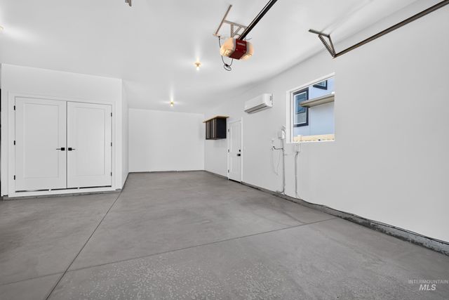 4083 E Awbrey St, Meridian, ID 83642