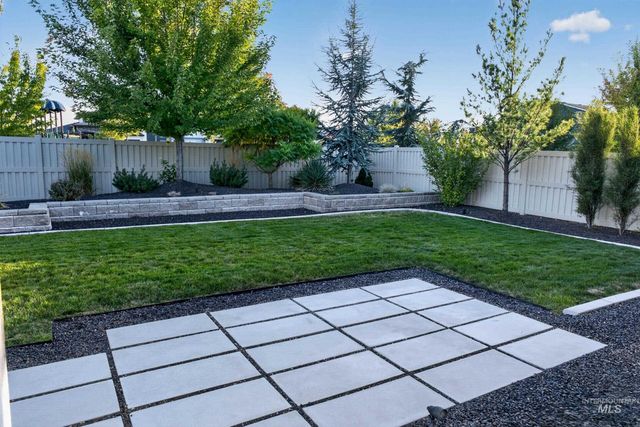 4083 E Awbrey St, Meridian, ID 83642