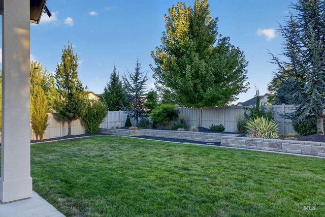 4083 E Awbrey St, Meridian, ID 83642