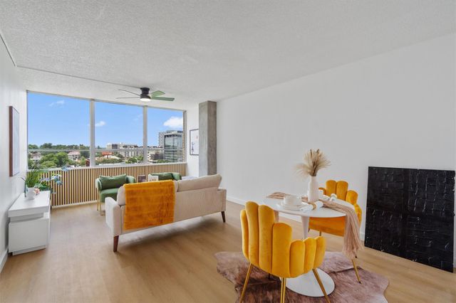 1800 Lavaca ST A613, Austin, TX 78701