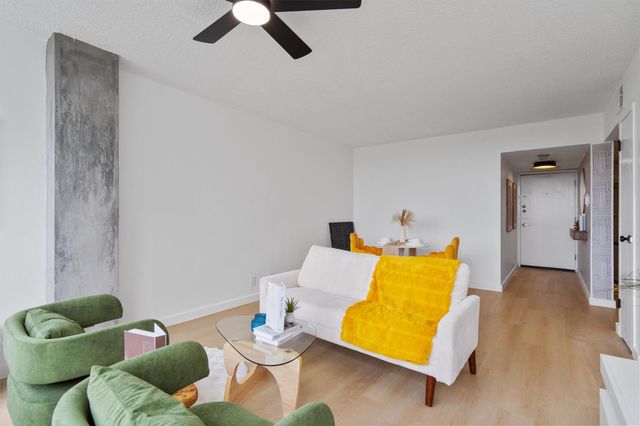 1800 Lavaca ST A613, Austin, TX 78701