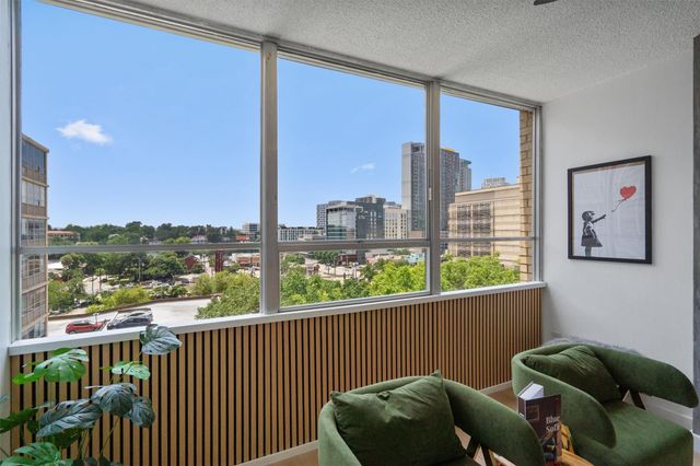 1800 Lavaca ST A613, Austin, TX 78701