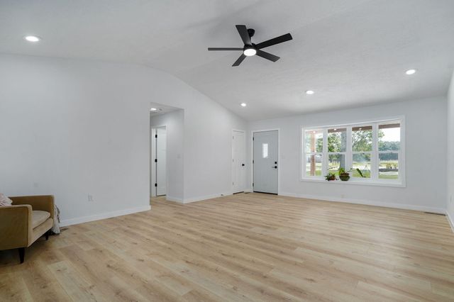 2418 S Farm Road 237, Rogersville, MO 65742