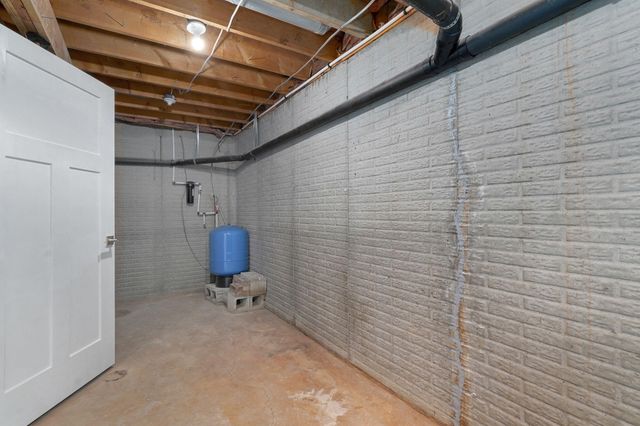 2418 S Farm Road 237, Rogersville, MO 65742