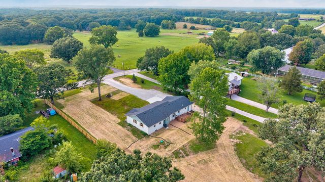 2418 S Farm Road 237, Rogersville, MO 65742