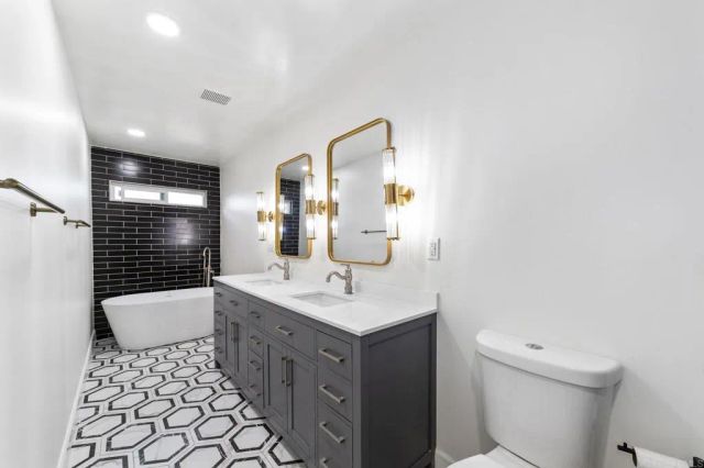 8324 Calle Calzada, San Diego, CA 92126