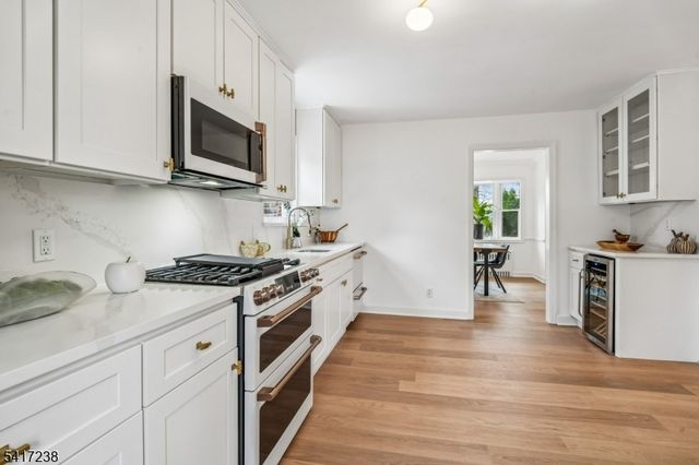 27 Hartshorn Ter, West Orange Twp., NJ 07052