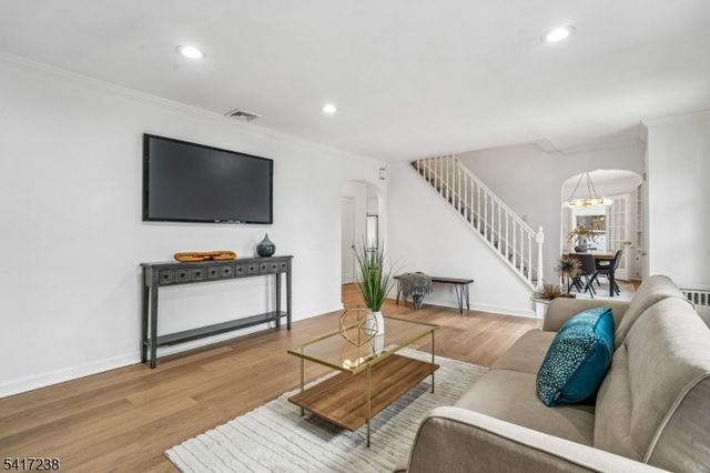 27 Hartshorn Ter, West Orange Twp., NJ 07052