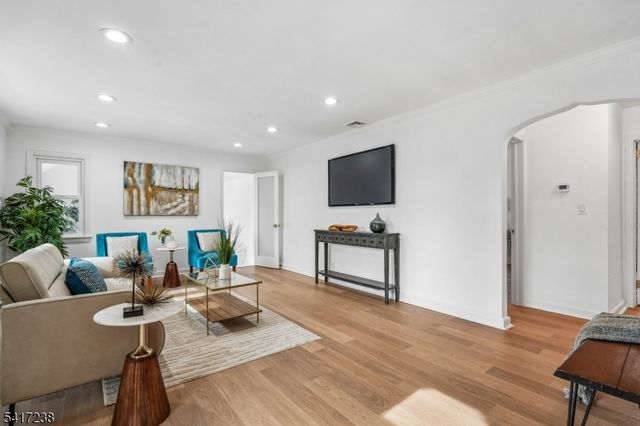 27 Hartshorn Ter, West Orange Twp., NJ 07052