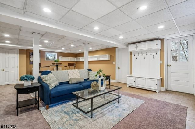 27 Hartshorn Ter, West Orange Twp., NJ 07052