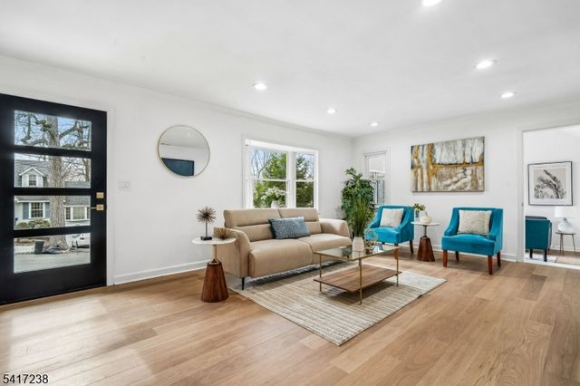 27 Hartshorn Ter, West Orange Twp., NJ 07052